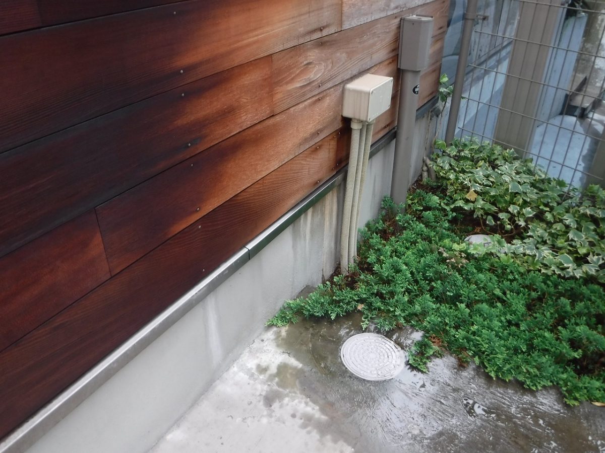 住宅診断広島劣化事象048「木製サイディングのアク」