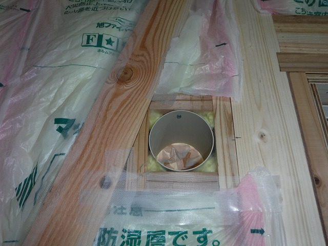 24時間換気の吸気口パイプ廻りは要注意!