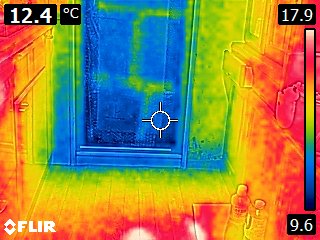 冬期のサッシ廻りカビ発生原因は断熱欠損!