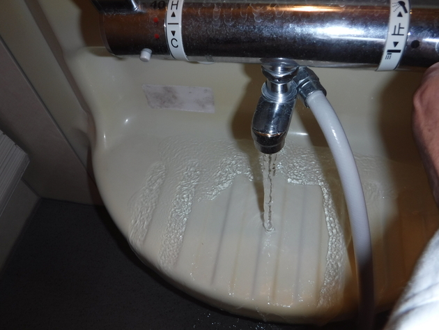 ユニットバス洗い場水栓の給水量に問題無し