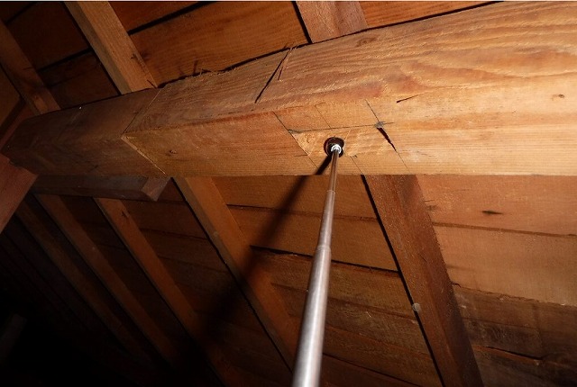 小屋裏に入っての検査は必要か?